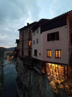 Maison suspendue avec jacuzzi privatif